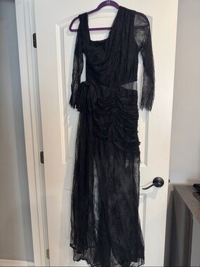 Black Lace Long-Sleeve Evening Gown